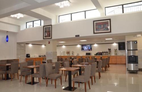 Queens Hotel | LIC Plaza Hotel
