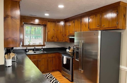 Bumpass House | License To Chill - Lakefront/Screened in Porch