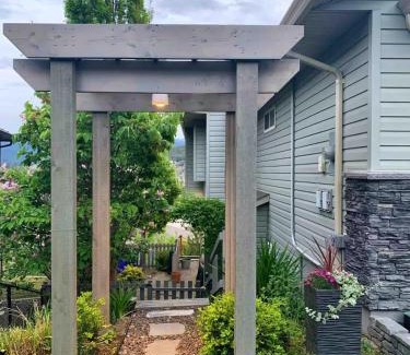 Black Mountain Bed & Breakfast | Licensed 2-Bedroom Suite Eco-Friendly Solar Home