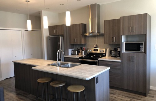 Okanagan-Similkameen House | Licensed | BEST Location in Penticton | 3 BDR (1B)