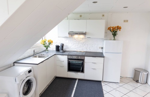 Kleinenbroich Apartment | Lichtdurchflutete Wohnung für bis zu 8 Personen in Korschenbroich