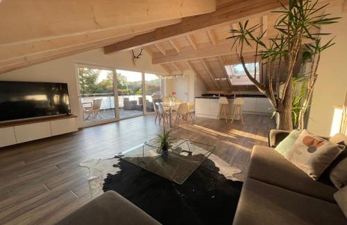 Bruckmuehl Apartment | Lichtdurchflutete Wohnung mit großer Dachterrasse