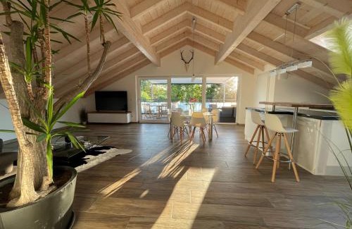 Bruckmuehl Apartment | Lichtdurchflutete Wohnung mit großer Dachterrasse
