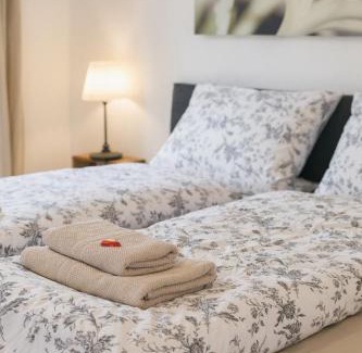 Leipziger Vorstadt Apartment | Lichtdurchflutetes Appartement im Hechtviertel