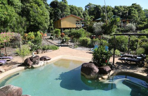 Mission Beach Bed & Breakfast | Licuala Lodge