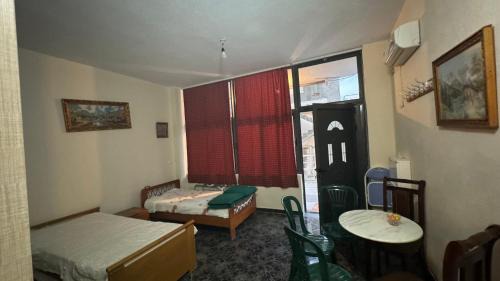Permet Apartment | Lida Guest House
