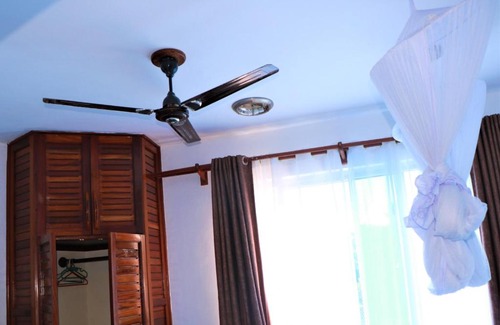 Mombasa Hotel | Lido Beach Resort