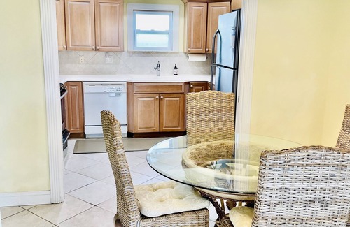 Sarasota House | Lido's Blue Whale Beach Bungalow with private heated pool - 2 min walk to beach!