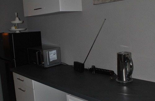 Meerholz Apartment | Liebevoll Eingerichtete Ferienwohnung mit Balkon und Viel Natur