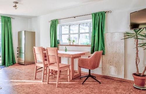 Pfreimd Apartment | Liebevoll eingerichtete Ferienwohnung am Erlebnisbauernhof