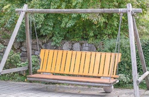 Chamerau Apartment | Liebevolle Ferienwohnung mit Terrasse auf Ferienbauernhof
