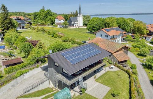 Gstadt Apartment | LIEBLINGSECK nachhaltige 5-Sterne Ferienwohnung direkt am Chiemsee