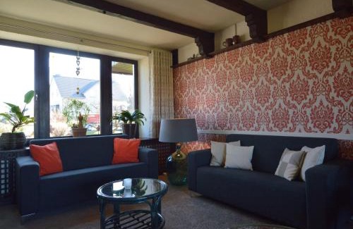 Waimes House | Liege Cottage with Sauna