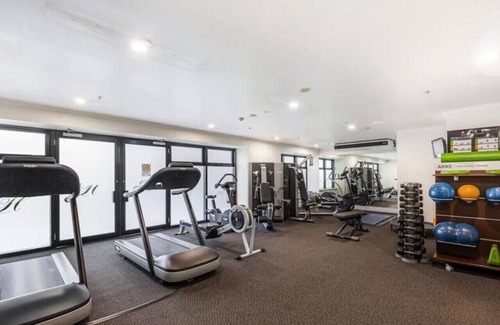 Auckland Central Business District Apartment | Life in the City Studio Apt with Pool & Gym