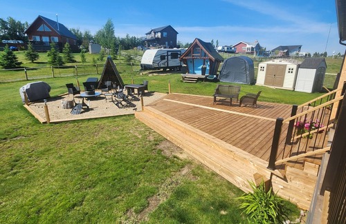 Parkland Beach Cabin | Life is better at the Lake with stunning lake views!
