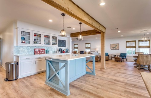 Graford House | Life is Better at the Lake. Come relax at FishCamp@PK
