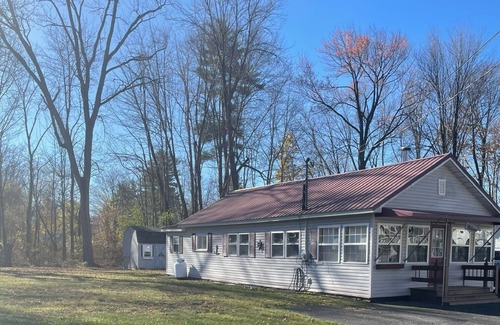 Sylvan Beach House | Life is better by the lake! Sylvan Beach home on oversized lot.