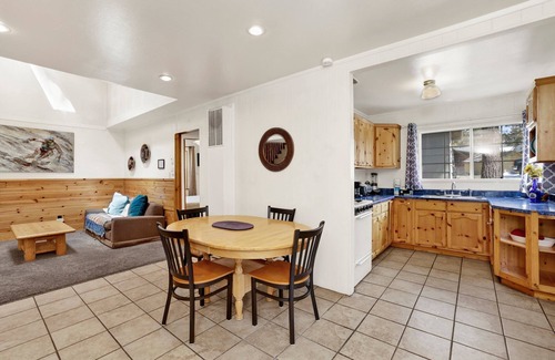 Patton Cabin | Life Of Riley Retreat at Big Bear w/Hot Tub