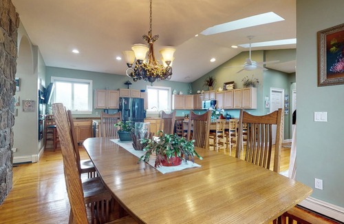 Kenyon House | Life on the Pond