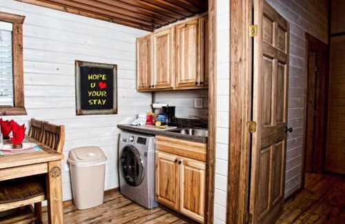 Hamlin Apartment | Life's Suites