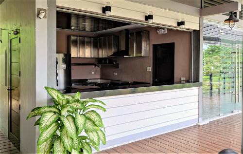 Santa Barbara Hotel | LifeBank Center - Training Venue & Accommodation