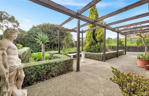 Auckland House | Lifestyle Holiday Home