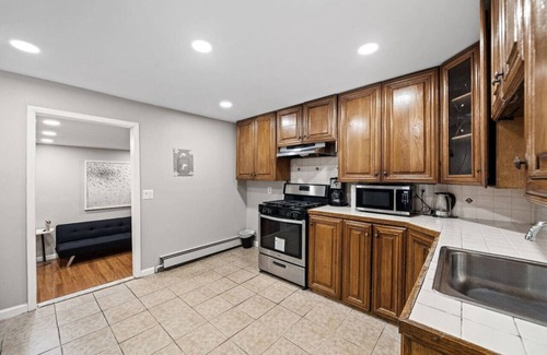 Constable Hook Apartment | Lifestyle Retreat | 20 Min to NYC