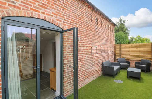 Sutton on Trent Cottage | Lifford Coach House