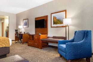 Canal Park Hotel | Lift Bridge Lodge, an Ascend Collection Hotel
