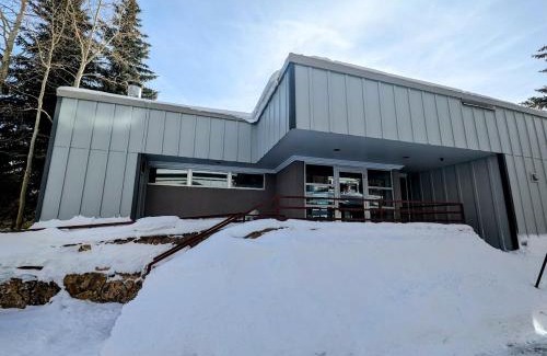 Mountain House House | Liftside 304 by SummitCove Lodging