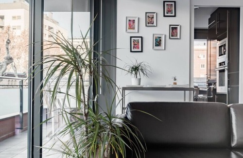 L'Hospitalet de Llobregat Apartment | Light-Filled New Apartment next to Fira Barcelona.