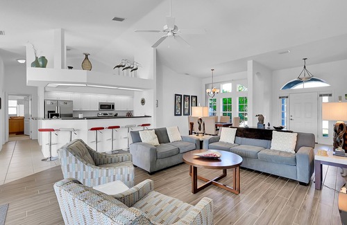 Pine Valley House | Light and airy, beautifully appointed 3 bed, 3 bath home with sunny pool & spa.