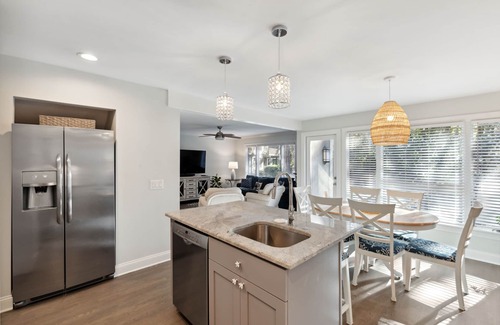 West Beach Village House | Light and airy, central, golf location