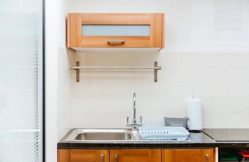 Newton St Loe Apartment | Light and airy with parking nearby