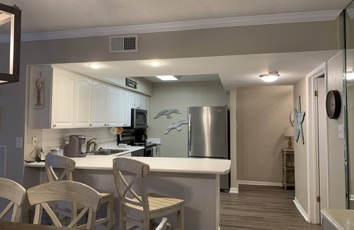 Silver Sands Beach Condo | Light and Beachy