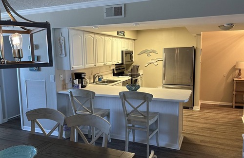 Silver Sands Beach Condo | Light and Beachy