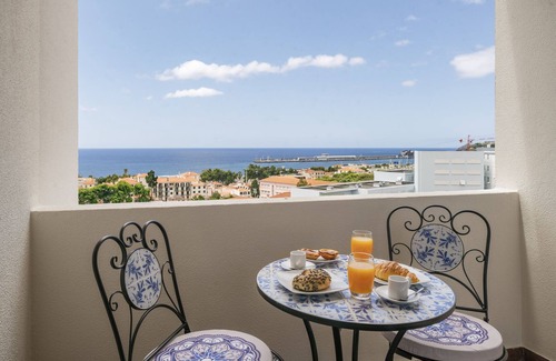 Santa Maria Maior Apartment | Light and sea views in the centre of Funchal, Alegria III
