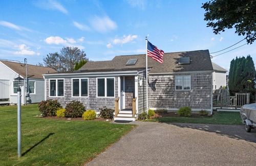Snug Harbor House | Light, Bright and Beach Home with Water Views on Great Island