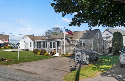 Snug Harbor House | Light, Bright and Beach Home with Water Views on Great Island