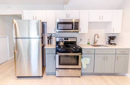 Normal Heights Apartment | Light, bright studio