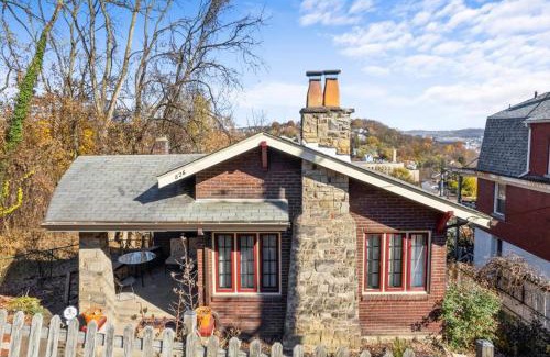 Pittsburgh House | Light-Bright with Craftsman Character and Views