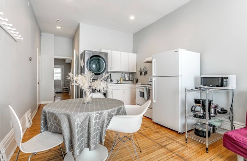 Palmerston - Little Italy Apartment | Light Filled Little Italy Suite w/Private Garden