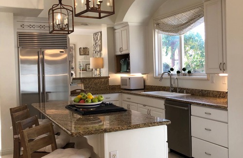 Country Club House | Light-Filled Luxury in Best Location of La Jolla