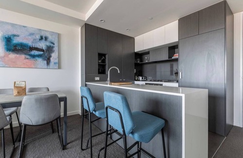 Hawthorn Apartment | Light Filled Stylish Living in Diverse Hawthorn
