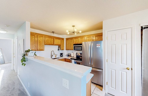 Englewood Condo | Light-filled suburban condo with balcony, near downtown & light rail