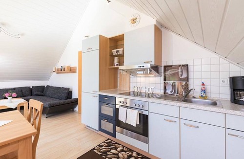 Herdwangen Schoenach Apartment | Light-Flooded Attic Apartment “Lauser DG” in Quiet Area with Wi-Fi & Balcony