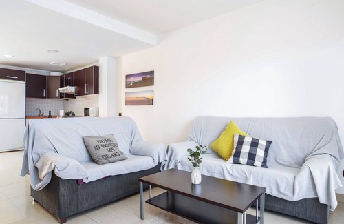 El Cotillo Apartment | Light-Flooded Apartment “2 Dormitorios” with Terrace & Shared Pool