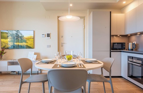 Monza Apartment | Light Garden-Luxury apartment with private parking