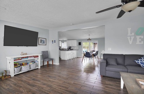Isle of Palms House | Light Grey Getaway under 2 miles to mayo, 4 miles to the beach