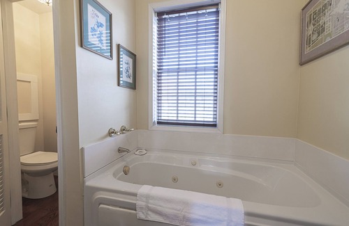Bolivar Hotel | Light Horse Inn